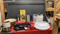 BOX W/ KITCHEN ITEMS - LARGE CERAMIC BOWL, TUPPERWARE, VEGGIE SERVER, WOOD BOWLS, BAKEWARE