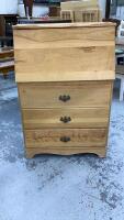 DRESSER/DESK