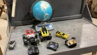 GLOBE + (3) REMOTE CONTROL CARS + (3) CONTROLLERS