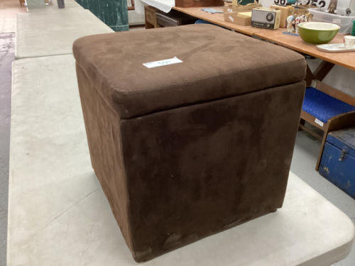 SMALL BROWN STORAGE BIN