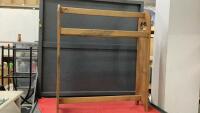 WOOD QUILT RACK