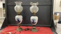(2) VINTAGE TABLE LAMPS - NOT MATCHING BUT VERY SIMILAR