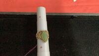 LADIES 10KT GOLD RING W/ JADE STONE