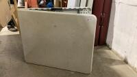 PLASTIC FOLDING TABLE