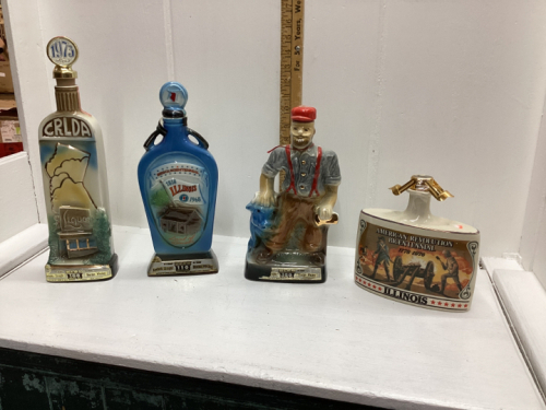 COLLECTIBLE LIQUOR DECANTERS