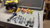 3M SALA BAG WITH WILLIAMS TOOLS, TOOL LANYARDS, CARIBINERS