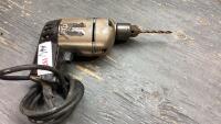 BLACK + DECKER CORDED DRILL 3/8&rdquo;