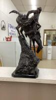 REPRODUCTION "MOUNTAIN MAN" BRONZE BY FREDERICK REMINGTON - HORSE & RIDER ON HILL