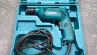 MAKITA 3/8&rdquo; CORDED DRILL
