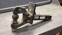 BALL HITCH
