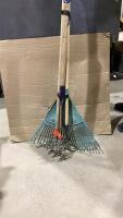 BUNDLE OF YARD TOOLS - LEAF RAKE, HAND CULTIVATOR, ICE CHIPPER, AERATOR
