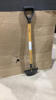 EDGER W/ WOOD HANDLE