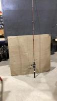 FISHING ROD W/ DAIWA REEL