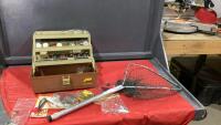 TACKLE BOX W/ SOME CONTENTS & SHORT HANDLE FISHING NET