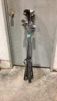 BUNDLE OF GOLF CLUBS