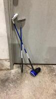 (2) JR LEFT HAND GOLF CLUBS
