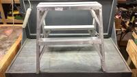 FOLDING 2-STEP LADDER/ SAW HORSE