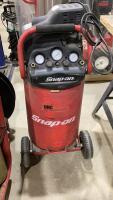 SNAP-ON PORTABLE AIR COMPRESSOR
