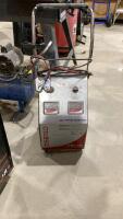 SOLAR BATTERY CHARGER ON WHEELS