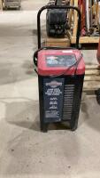 MOTOMASTER BATTERY CHARGER ON WHEELS