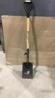BULLDOG SHINGLE NAIL SHOVEL