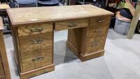 DESK - 7-DRAWERS