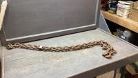 CHAIN - 3/8&rdquo; X 10&rsquo; WITH 2 HOOKS