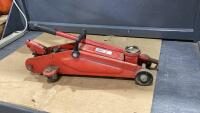 FLOOR JACK