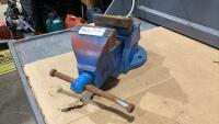 RECORD VISE #4