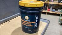 UNIVERSAL TRACTOR FLUID - HYDRAULIC/TRANSMISSION FLUID