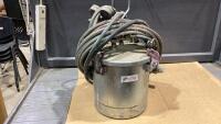 LEMMER PAINT POT - 2 GALLON WITH HOSE + SPRAY GUN