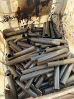 Bin of saddled uprights