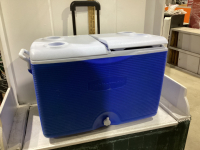 RUBBERMAID SPLIT LID COOLER