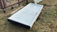 EXTERIOR DOOR 32&rdquo; X 80&rdquo; (ACTUAL DOOR SIZE)