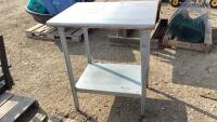 STAINLESS STEEL TABLE