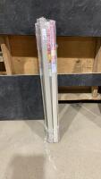 BUNDLE OF CINCH SELF ADHESIVE FLOOR TRANSITION