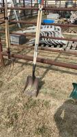 PAIR OF SQUARE NOSE SHOVELS