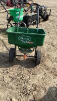 SCOTTS SPEEDY GREEN 3000 BROADCASTER