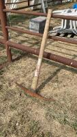CLAY PICK