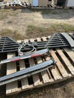 Pallet with airflow tailgate, and transport mudflap holders