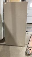 5' PLASTIC TABLE - LIGHT BROWN