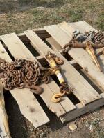 Chains and ratchet boomers