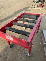 Rolling roller table