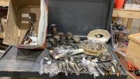 COLLECTION OF METAL & SILVER PLATE ITEMS