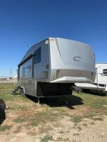 DOMANI Gooseneck Camper ( selling unreserved )