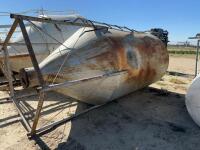 Steel upright grain tank