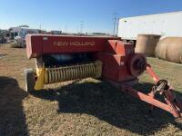 New Holland Hayliner 276 square baler