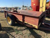 New Holland510 , single axle manure spreader