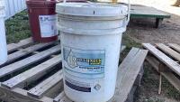 PARTIAL PAIL ROUGNECK LUBRICANTS HD SYNTHETIC ENGINE OIL SAE 0W-40