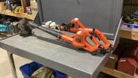 BLACK + DECKER 20V TRIMMER + BLOWER